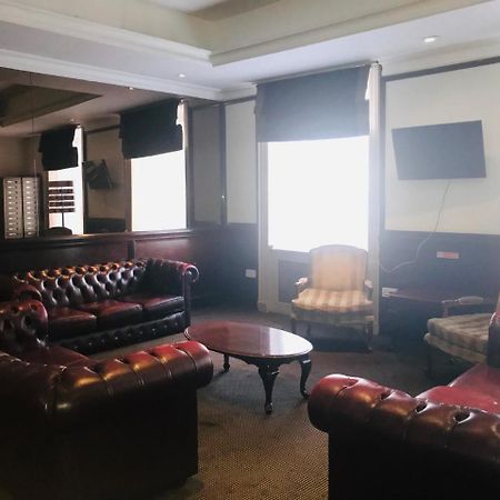 Rose Court Hotel Лондон Екстериор снимка