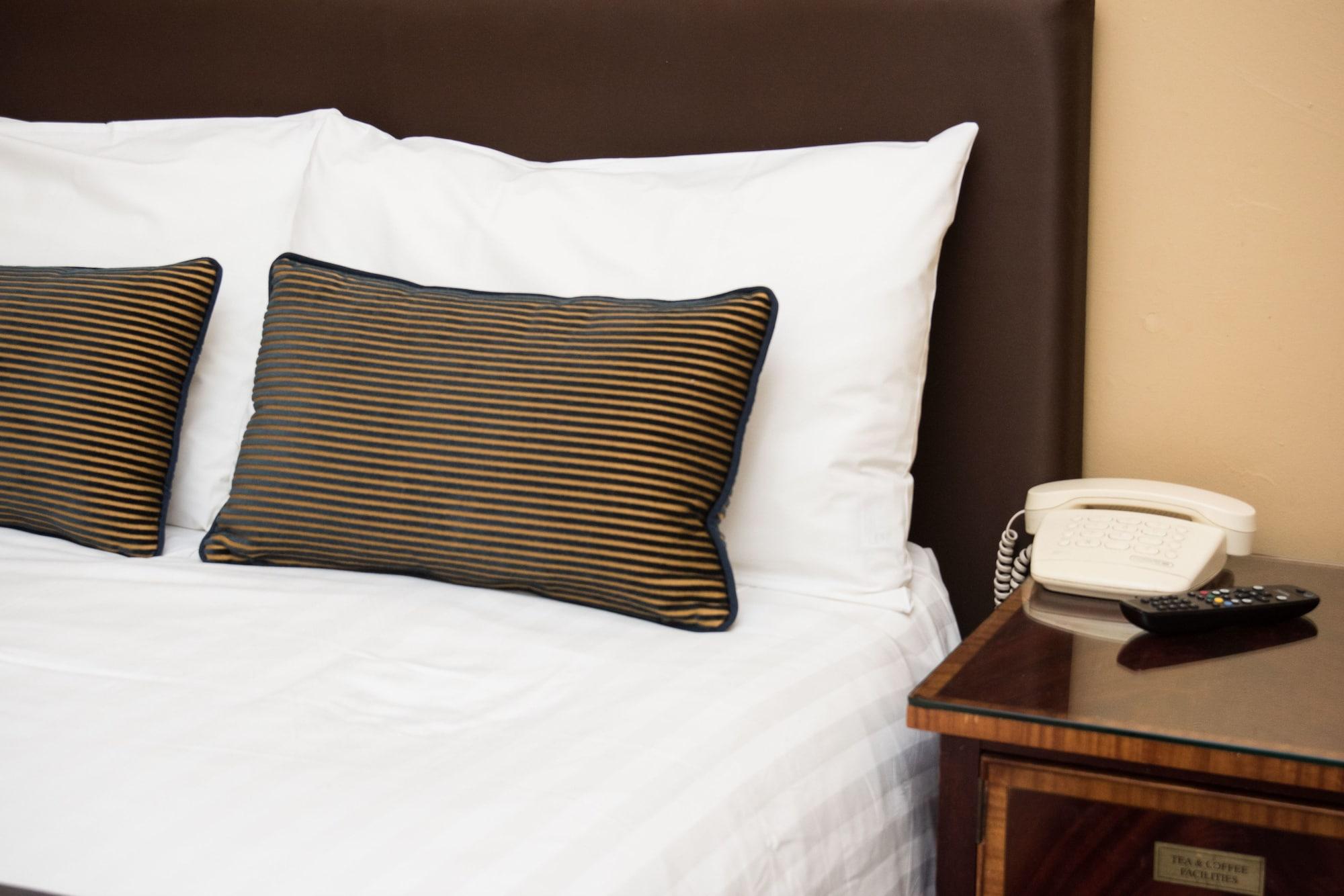 Rose Court Hotel Лондон Екстериор снимка