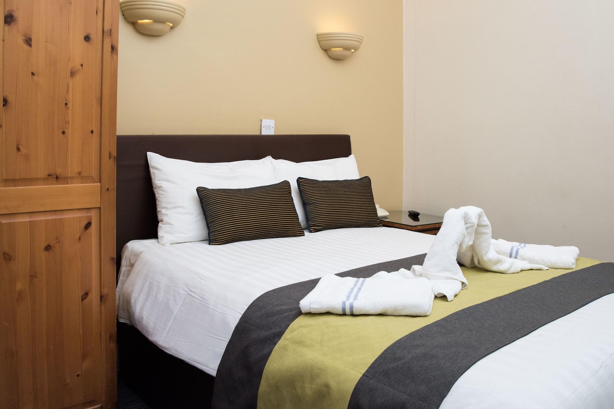 Rose Court Hotel Лондон Екстериор снимка