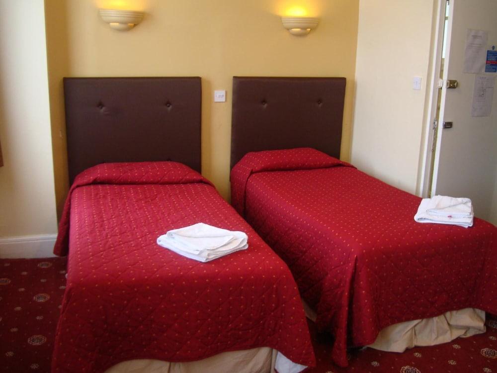 Rose Court Hotel Лондон Екстериор снимка