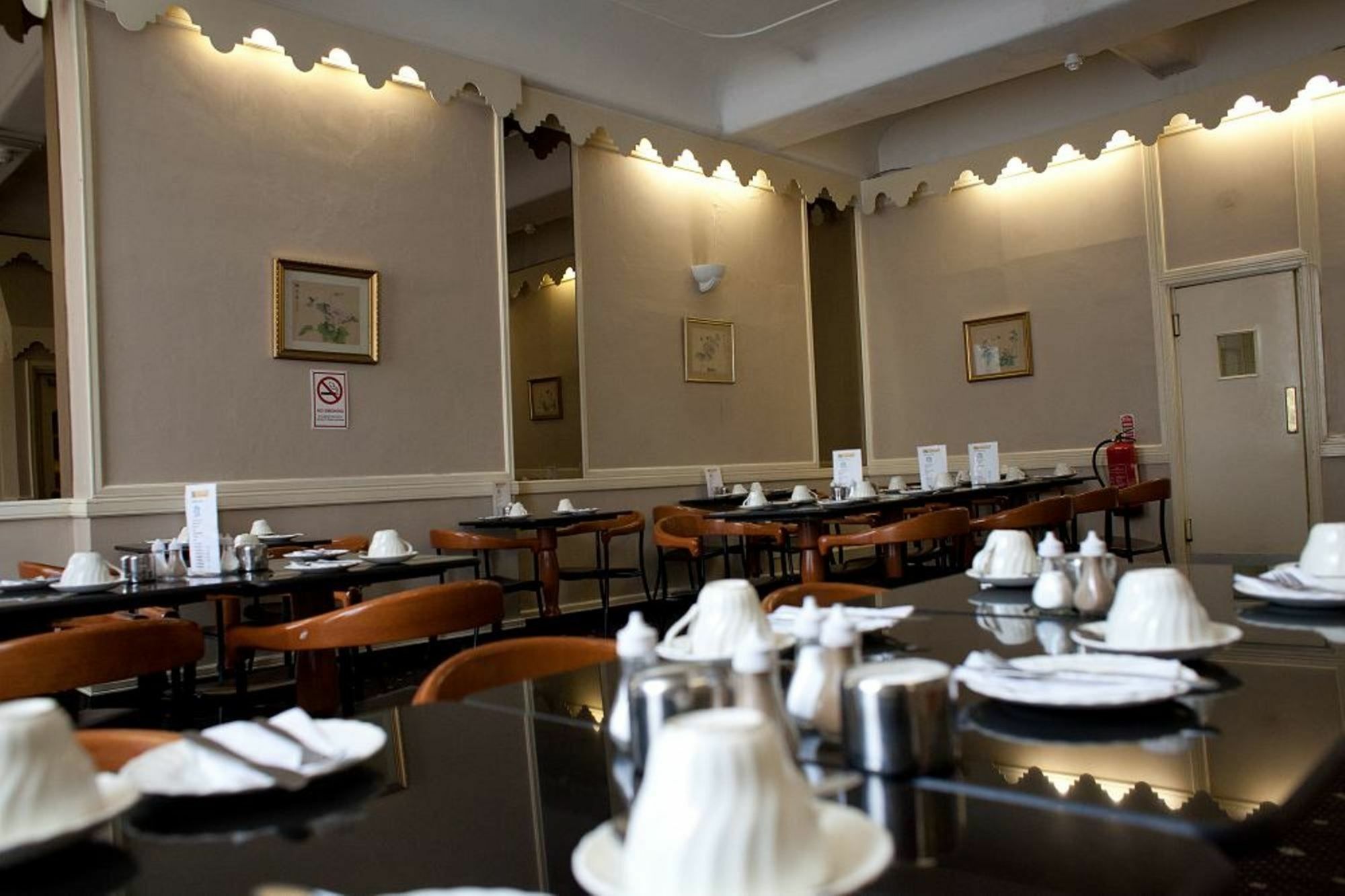 Rose Court Hotel Лондон Екстериор снимка
